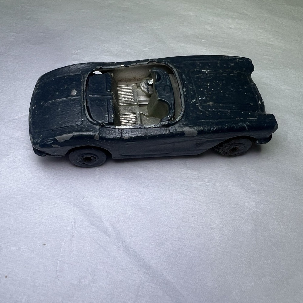 Vintage Matchbox 1982 '62 Chevrolet Corvette 1:64 Diecast Car No Top